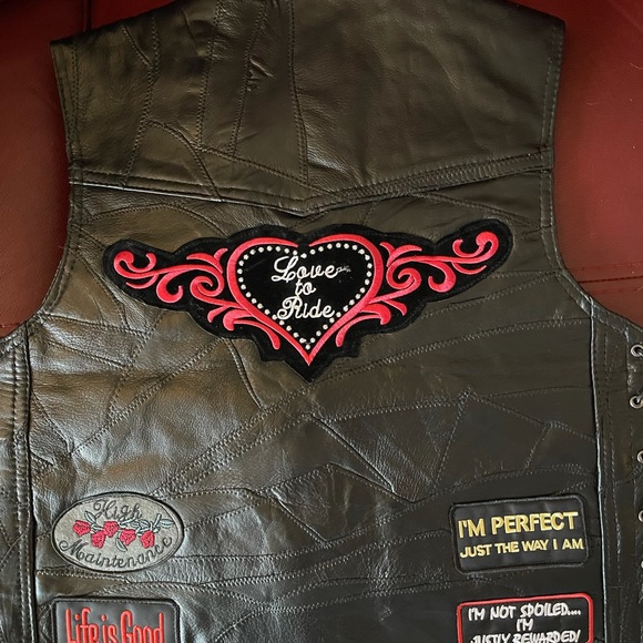 NWT DIAMOND PLATE LADIES ROCK BLACK RIDING LEATHER VEST | Size Small - Picture 4 of 10